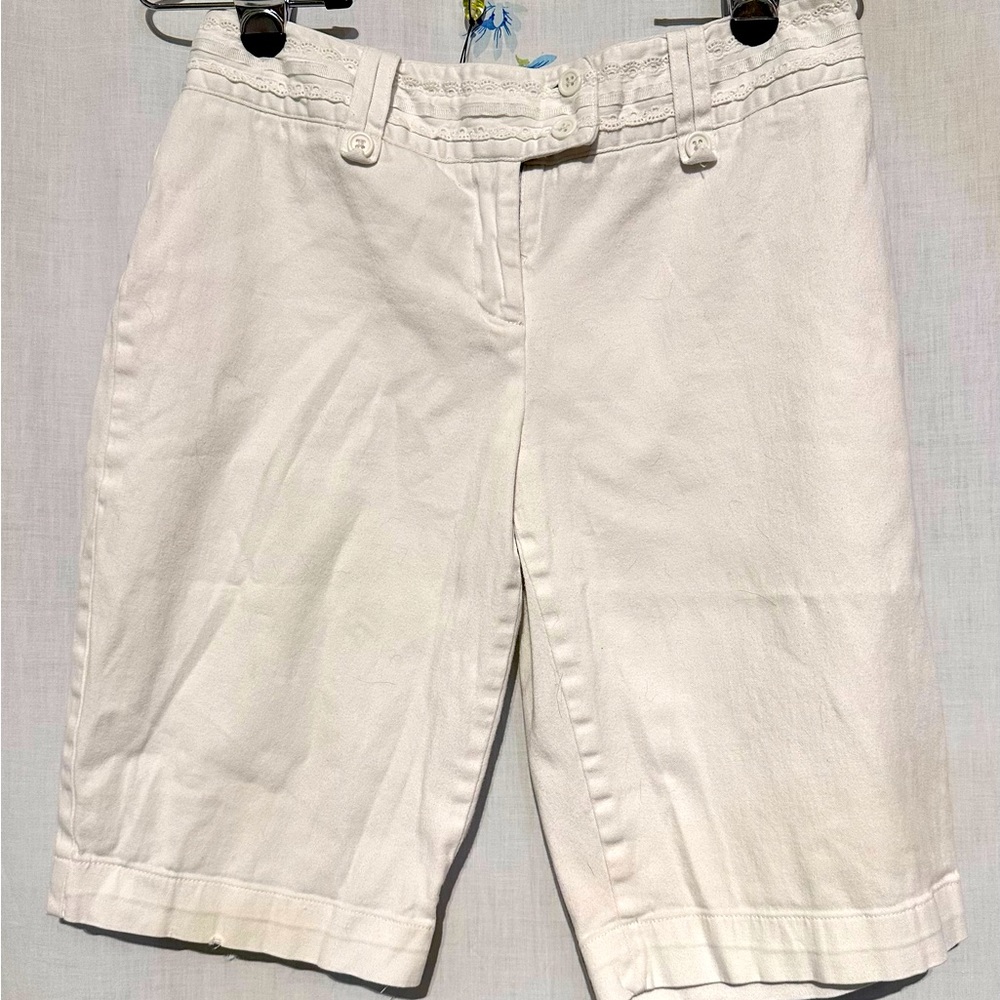 B MOSS Clothing Company - VINTAGE Womens Shorts Sz 6 Cotton LACE - WHITE
